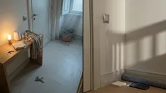 O que fazer quando o choro da criança acorda o prédio: formas simples de evitar que a noite vire conflito