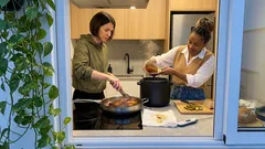 Peito de vaca tipo brisket — o atalho da panela de pressão para ficar macio com molho barbecue